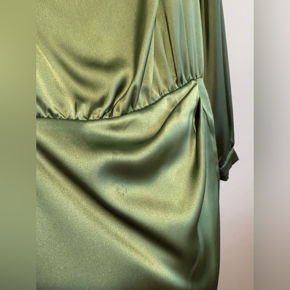 Zara Green Dress - Picture 4 of 11